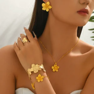 欧美跨境轻奢饰品花朵褶皱设计手链手环百搭长款吊坠项链首饰套装耳饰+项饰+手饰常规