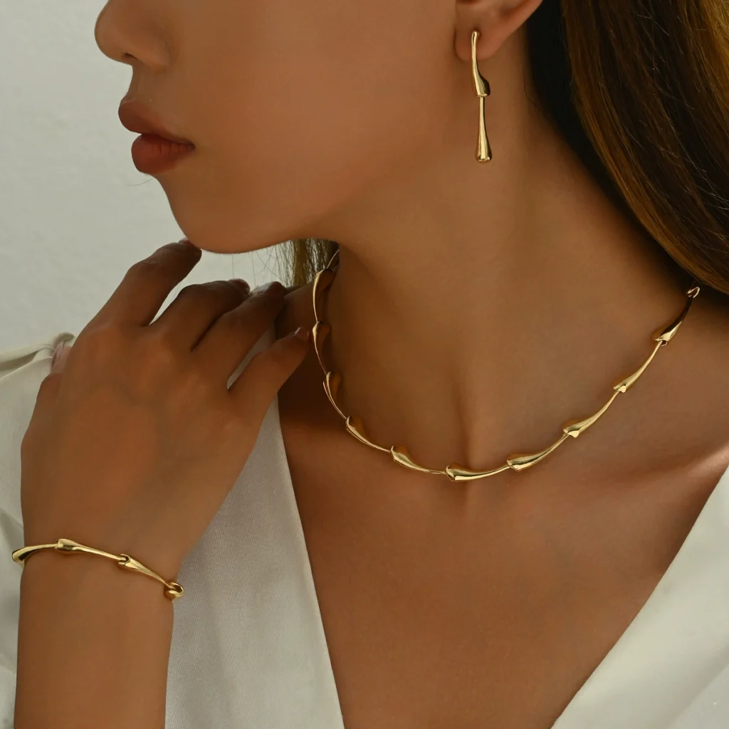 Vintage European Jewelry Women'S Necklace Jewelry Set Earrings Adjustable Designer Bracelet Jewelry Set Top