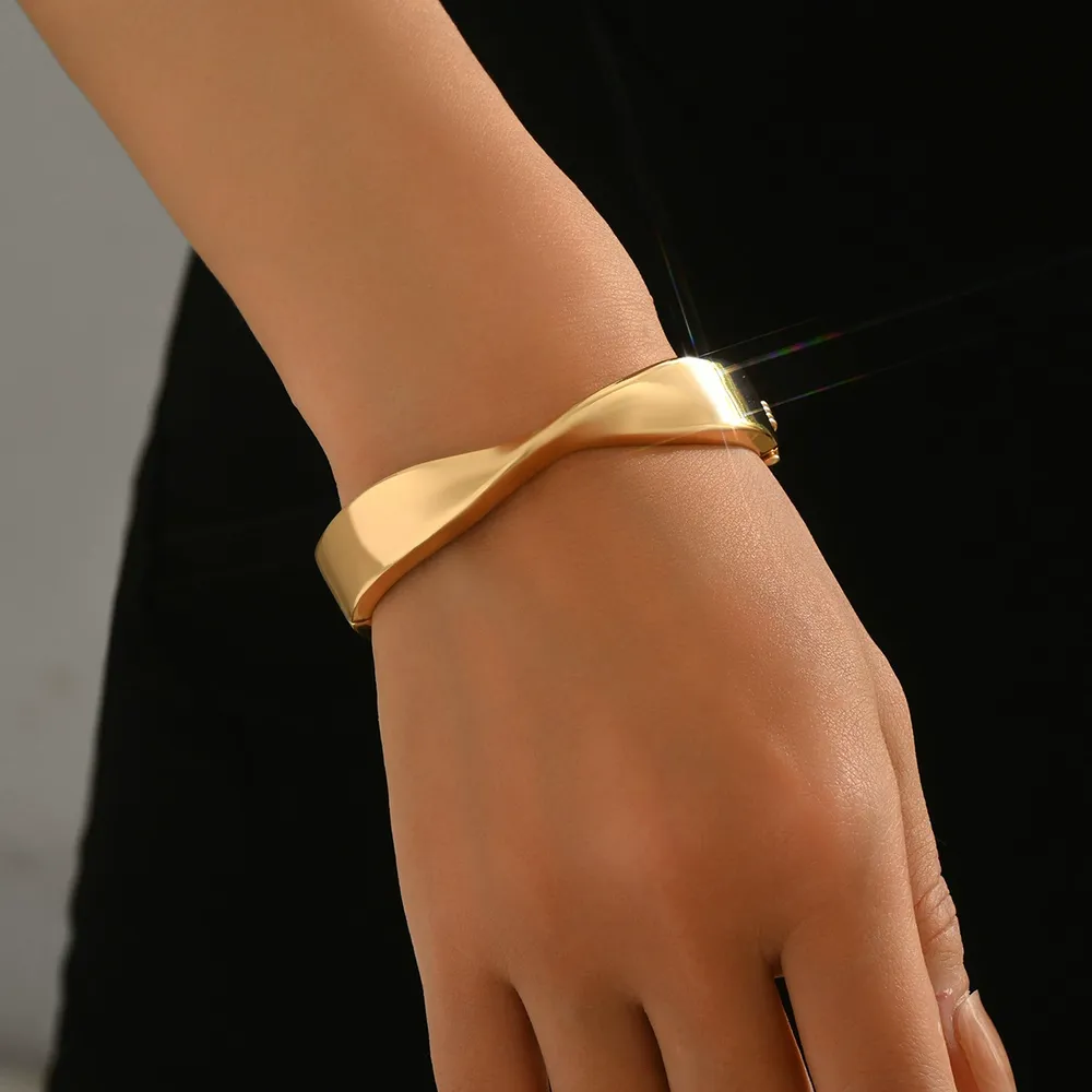 Fashion Women'S Bangle Geometric Designer Polished Gold Bangle Elegant + - Image 2