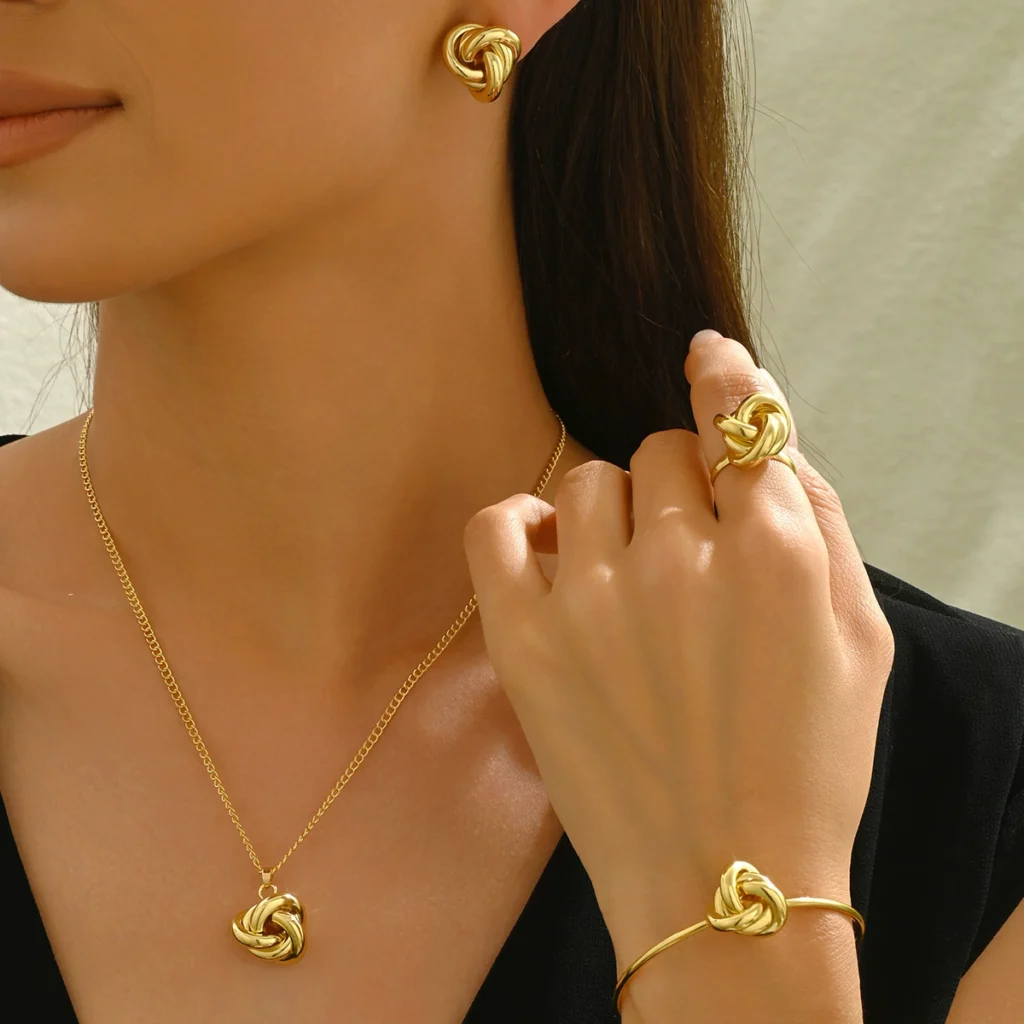 Vintage European Jewelry Necklace Set Designer Open Bangle Women'S Earrings Jewelry Set Top
