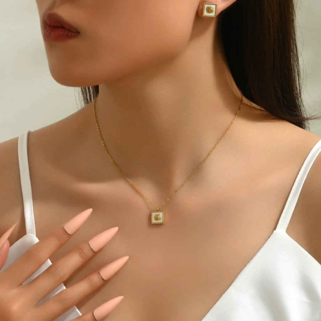 Vintage European Earring & Necklace Set Rose Stud Earrings Minimalist Choker Alloy Earring & Necklace Set
