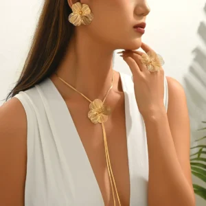 European Necklace Set Petal Earrings Elegant Ring Jewelry Set Top