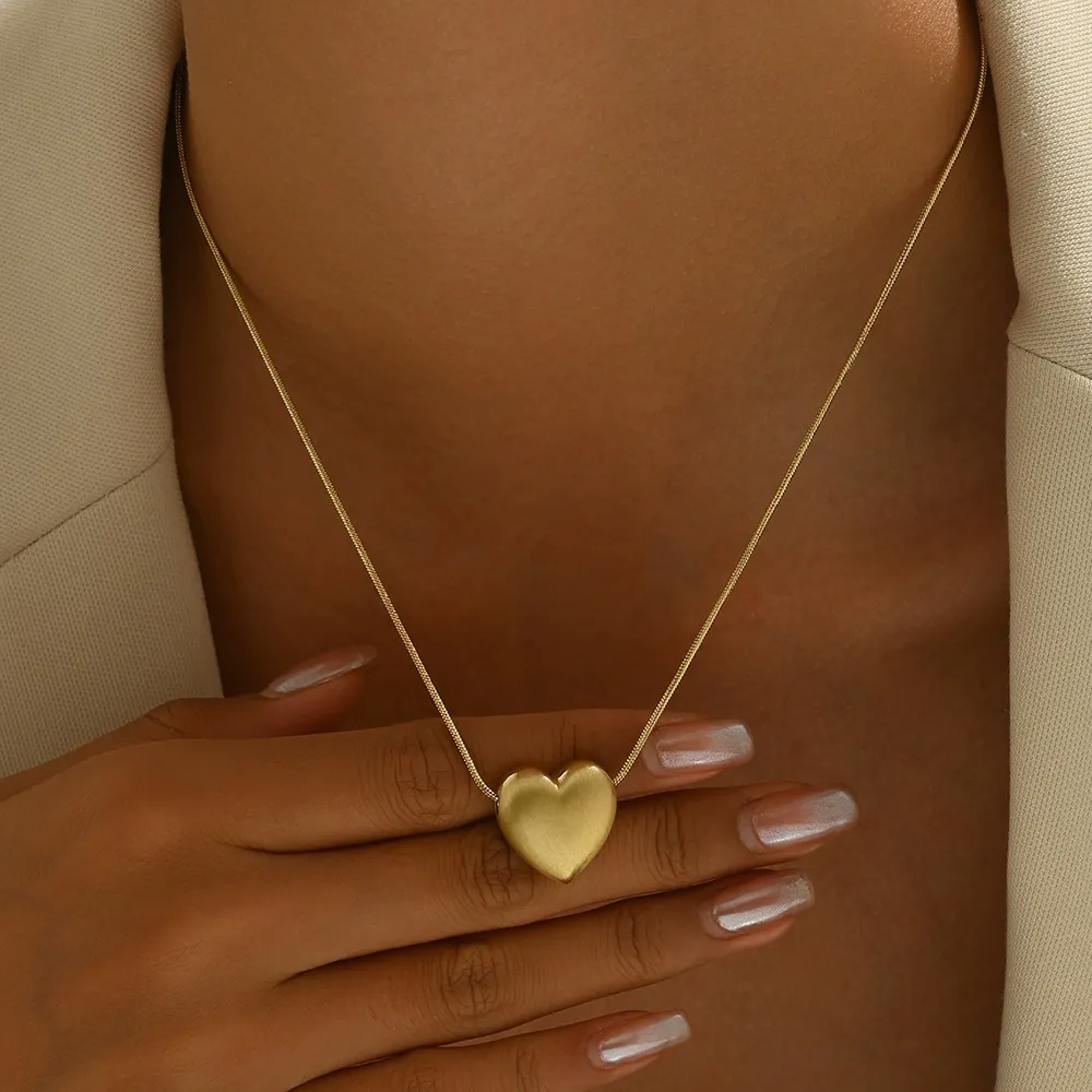 Autumn Women'S Heart Necklace Elegant Matte Heart Choker Heart