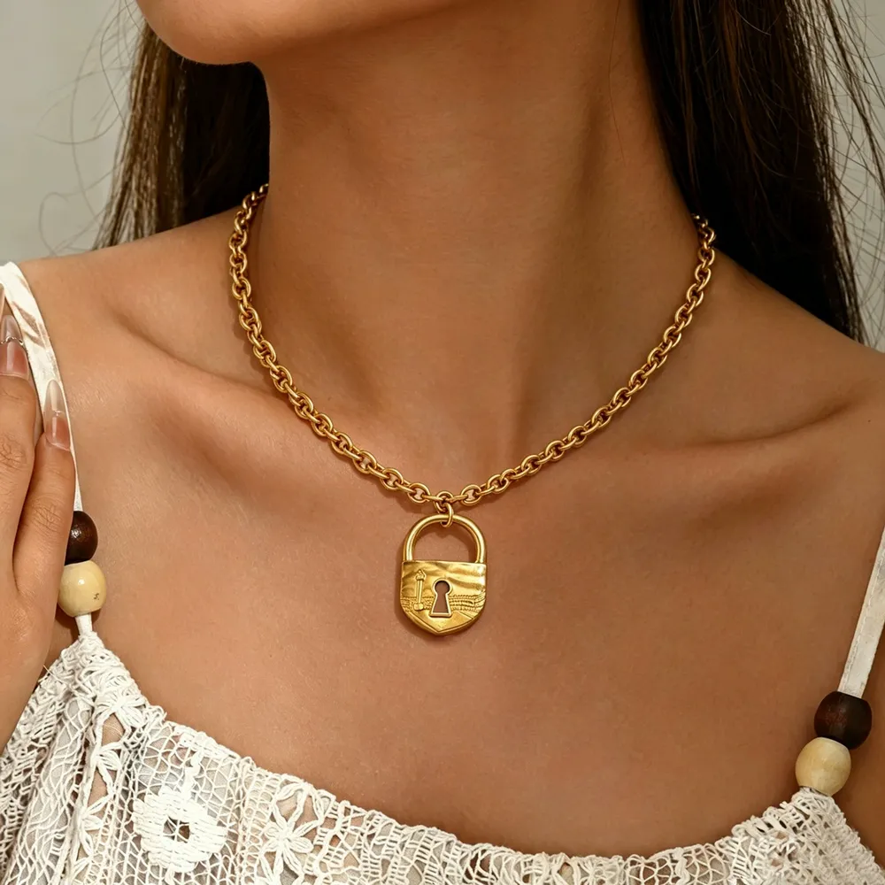 European Women'S Necklace Gold Distressed Elegant Choker Necklace
