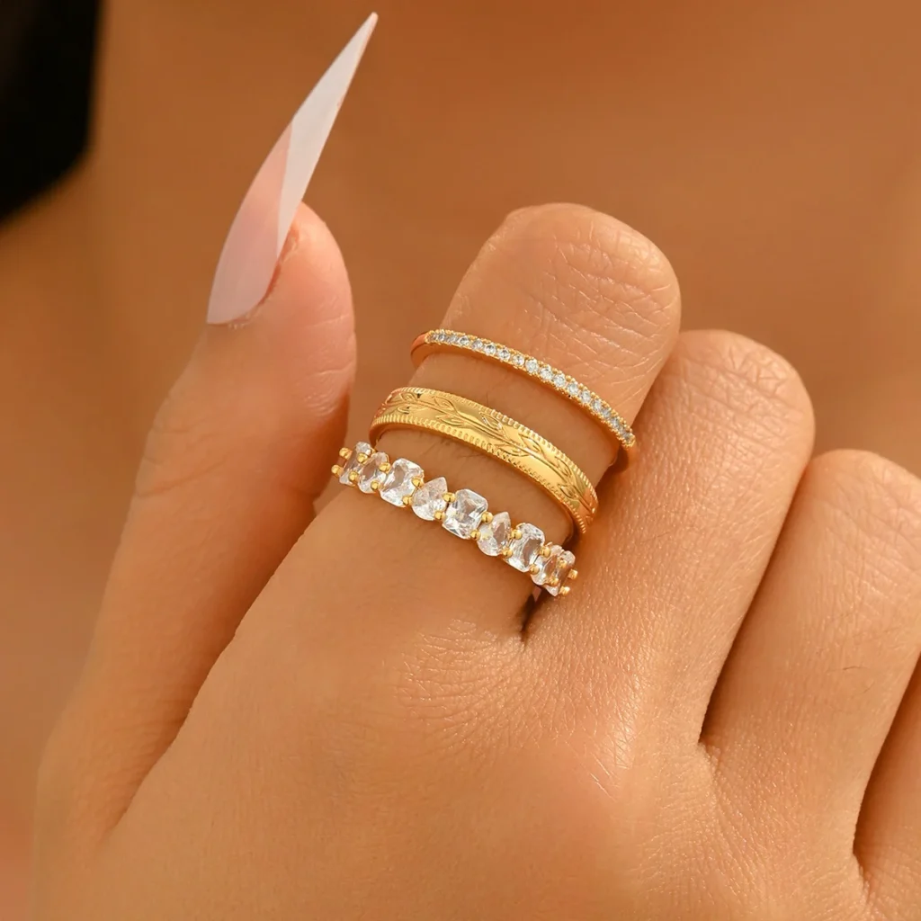 Luxury European Ring Geometric Inlaid Pavé Cz Plain Band Ring Index Ring Set Cz