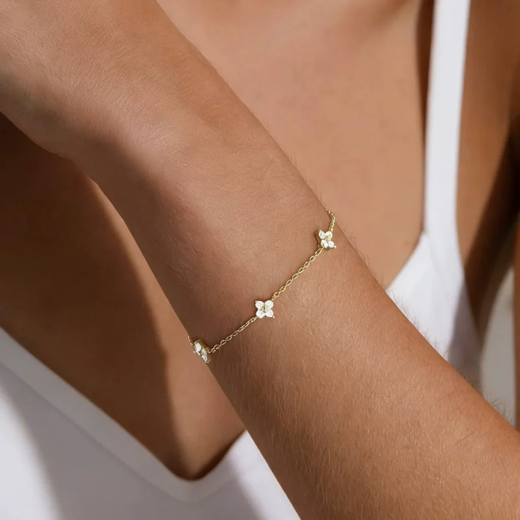 Vintage European Jewelry Geometric Inlaid Cz Luxury Women'S Bracelet Geometric Inlaid Cz