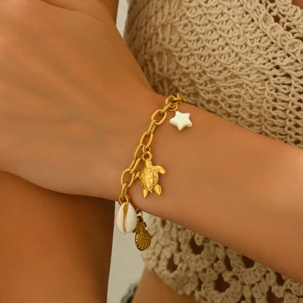 Vintage European Women'S Bracelet Geometric Gold Bangle Designer